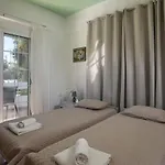 Malibu Villa *